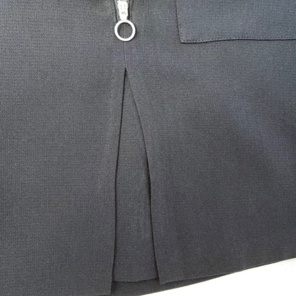 Twik (S) by Simons, A-line short skirt with zipper, front pleat, and pocket - Picture 7 of 12